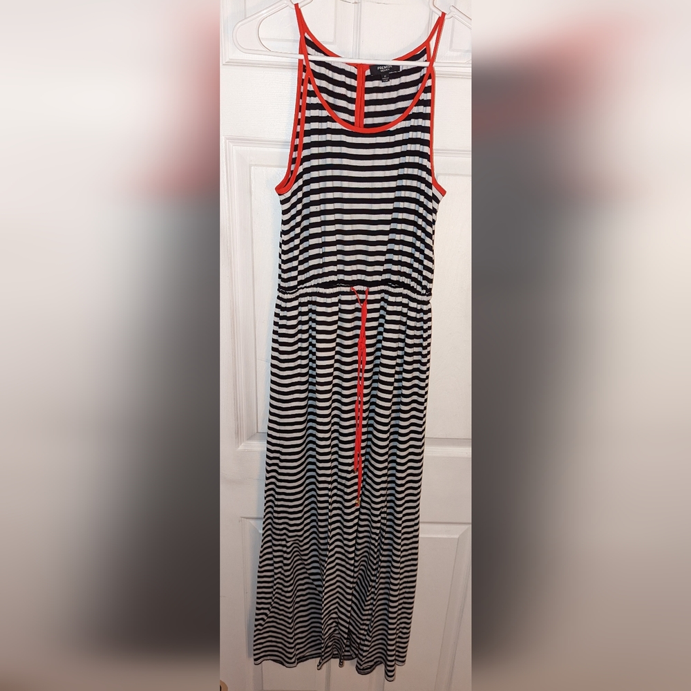 Maxi dress by Premise Dresses .. black and white with draw string waist m size m